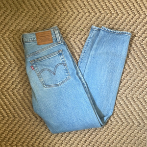 Levi's - Wedgie - Light Wash Denim Jeans - W25